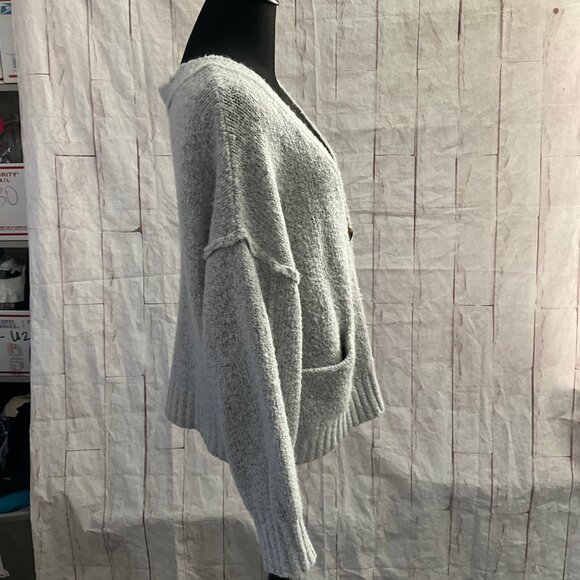 William Rast Women's Size Medium Fuzzy Chunky Oversized Cardigan Sweater Grey - Picture 3 of 8